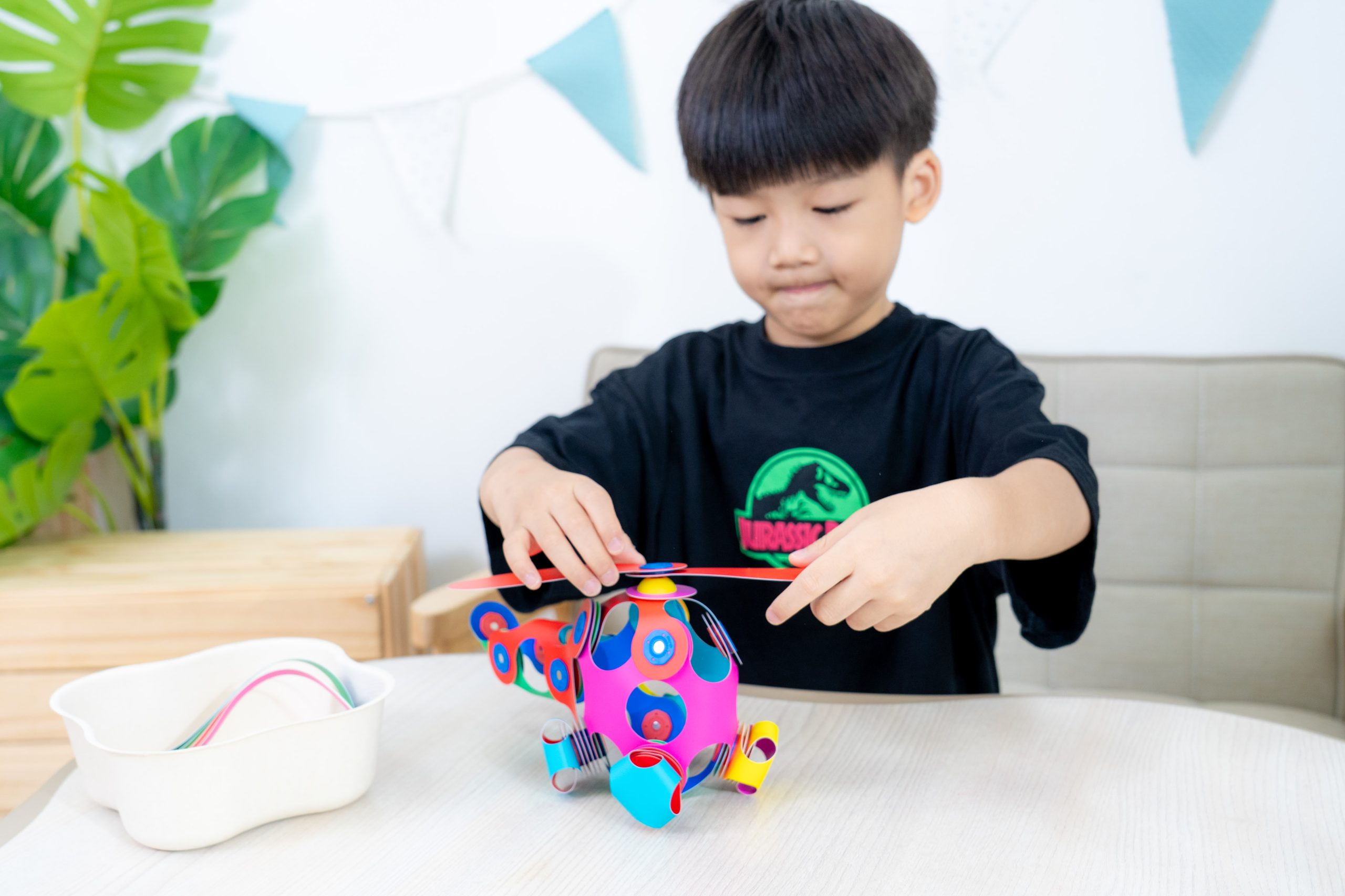 磁力片新玩法【美國Clixo創樂多磁力片:不只2D平面,還能3D變化+戴上身】史上最讚茜茜獨家套組~孩子超愛! 磁力片新玩法【美國Clixo創樂多磁力片:不只2D平面,還能3D變化+戴上身】史上最讚茜茜獨家套組~孩子超愛!