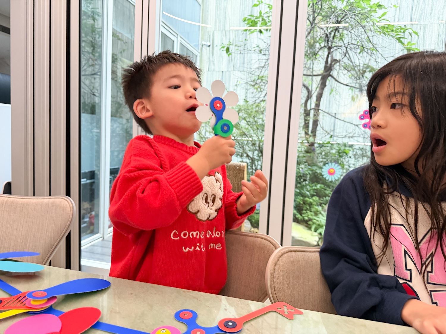 磁力片新玩法【美國Clixo創樂多磁力片:不只2D平面,還能3D變化+戴上身】史上最讚茜茜獨家套組~孩子超愛! 磁力片新玩法【美國Clixo創樂多磁力片:不只2D平面,還能3D變化+戴上身】史上最讚茜茜獨家套組~孩子超愛!