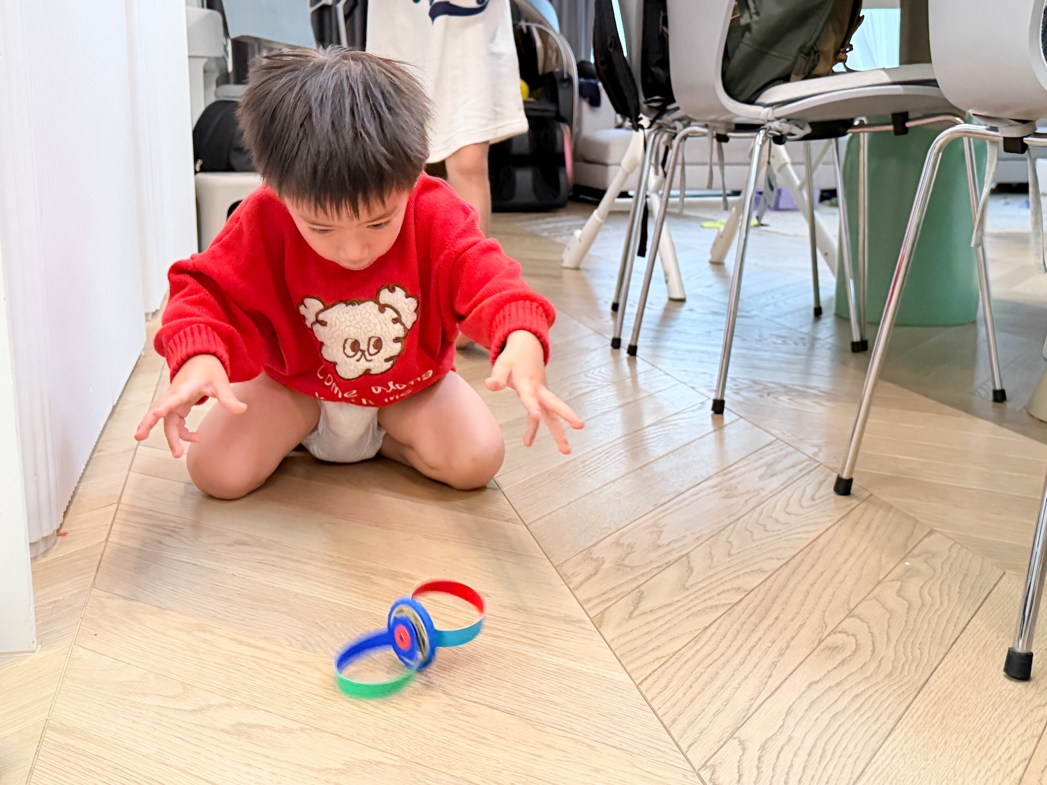 磁力片新玩法【美國Clixo創樂多磁力片:不只2D平面,還能3D變化+戴上身】史上最讚茜茜獨家套組~孩子超愛! 磁力片新玩法【美國Clixo創樂多磁力片:不只2D平面,還能3D變化+戴上身】史上最讚茜茜獨家套組~孩子超愛!