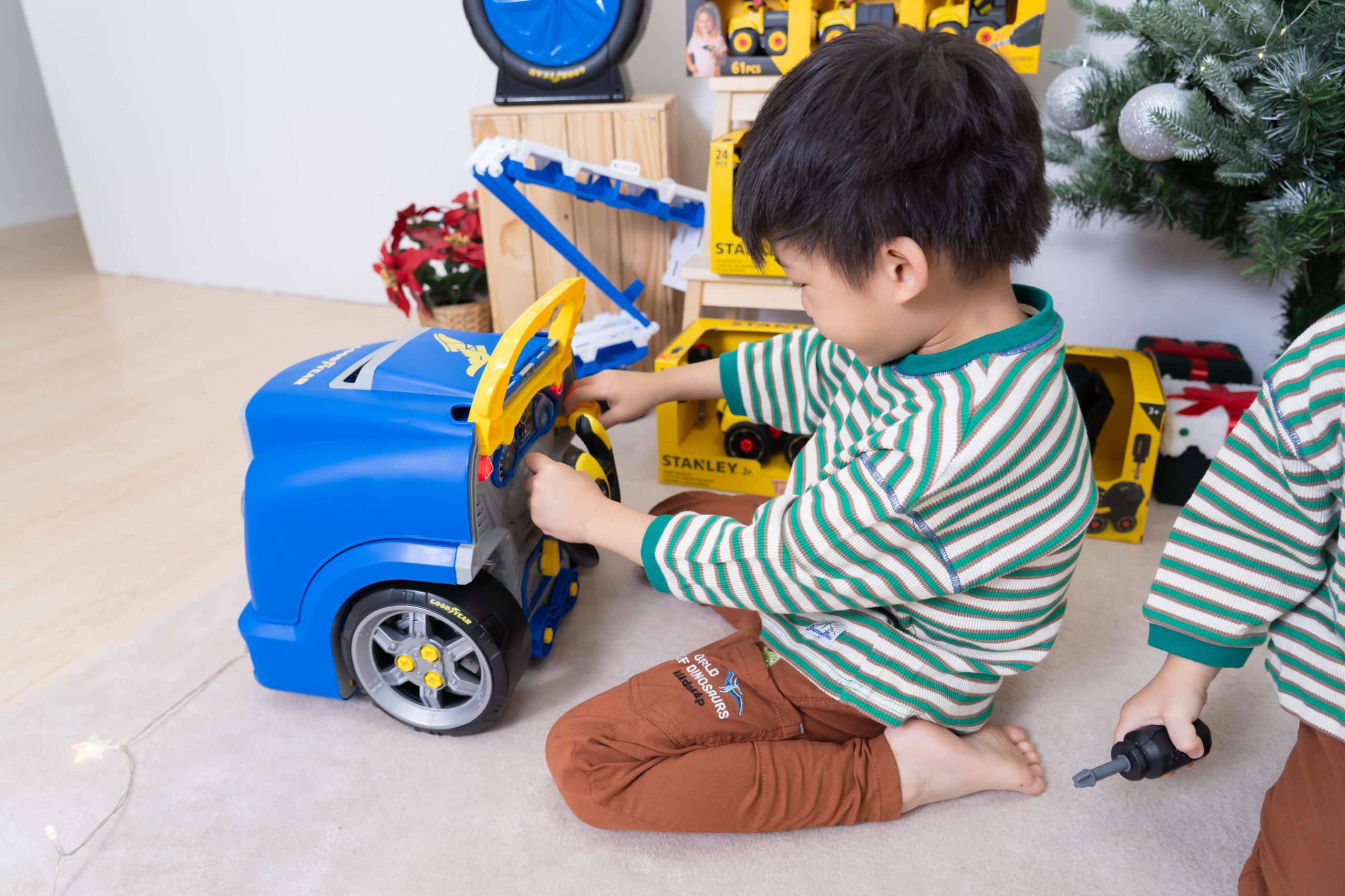 聖誕挑禮不煩惱!茜茜公開「性格客製挑禮密碼」:用最懂孩子的方法選出最對的禮物 聖誕挑禮不煩惱!茜茜公開「性格客製挑禮密碼」:用最懂孩子的方法選出最對的禮物