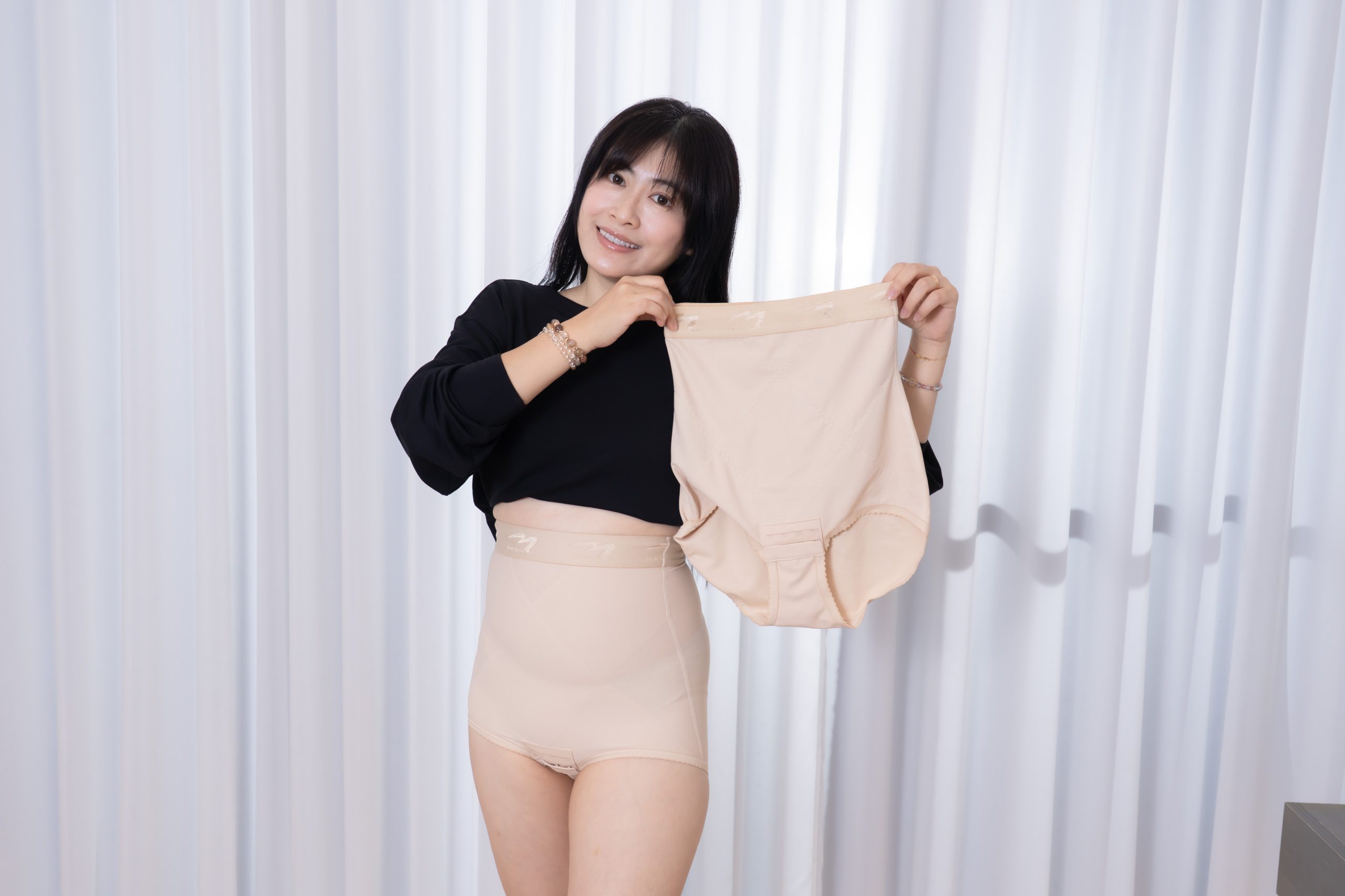 一穿顯瘦~肥肉消失術【美國Marena瑪瑞娜。美體塑身衣.塑身褲】醫療級TriFlex™ 專利 一穿顯瘦~肥肉消失術【美國Marena瑪瑞娜。美體塑身衣.塑身褲】醫療級TriFlex™ 專利