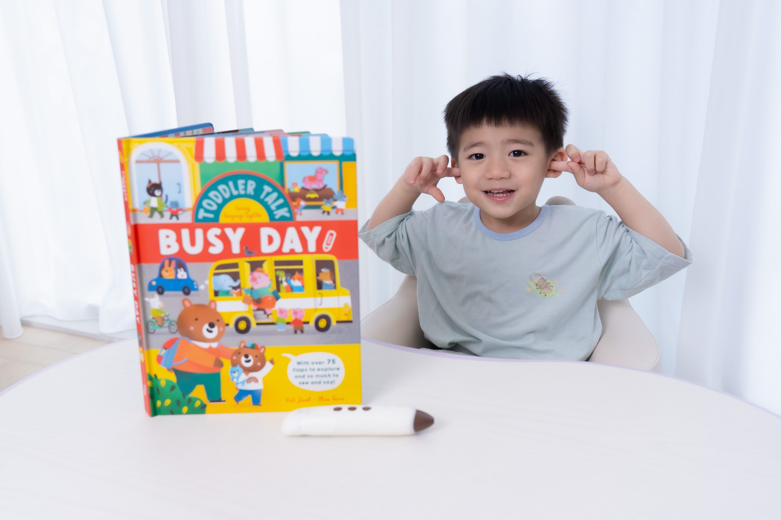 【KidsRead點讀筆x茜茜｜玩樂無痛學語言｜幼兒英文篇。遊戲唱跳系列】