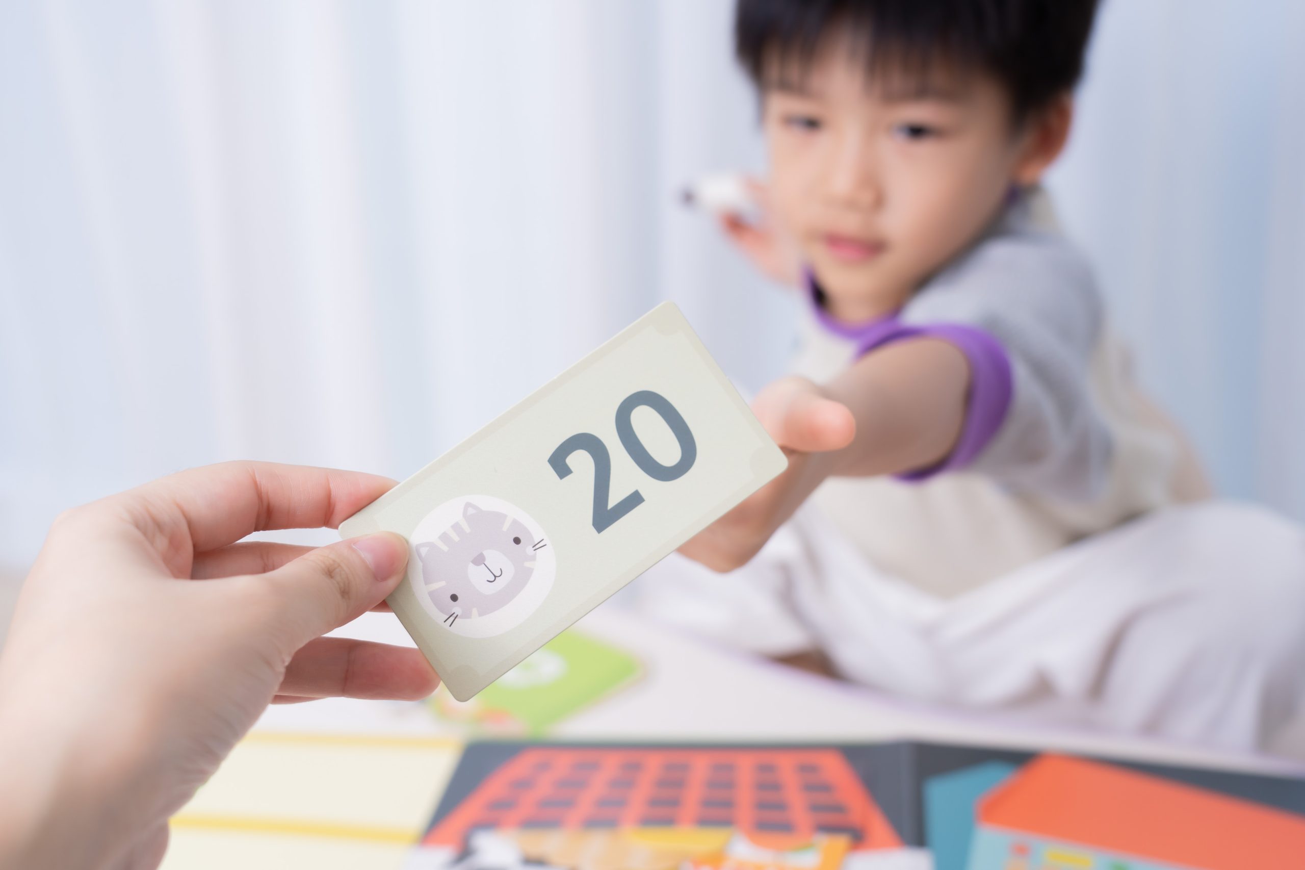 【KidsRead點讀筆x茜茜｜同步提升專注力｜幼兒英文篇。互動學習系列】+小小職人遊戲屋