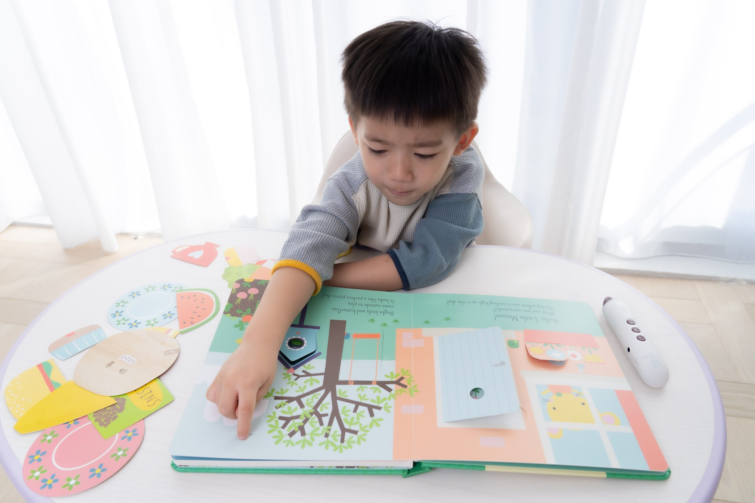 【KidsRead點讀筆x茜茜｜同步提升專注力｜幼兒英文篇。互動學習系列】+小小職人遊戲屋