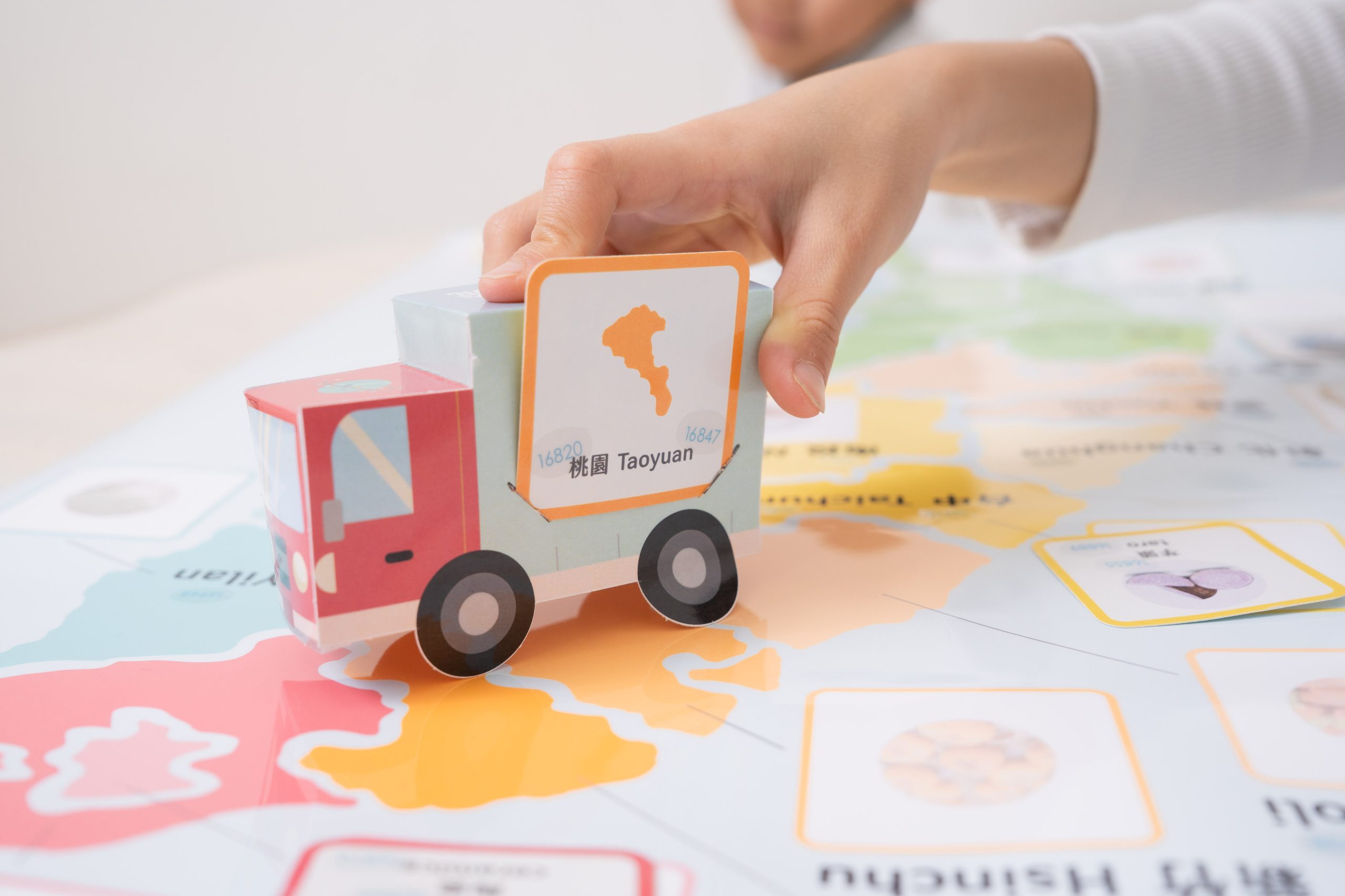 【KidsRead點讀筆x茜茜|感統語言發展|幼兒英文篇。五感認知系列】+獨家!茜茜延伸教材3款 【KidsRead點讀筆x茜茜|感統語言發展|幼兒英文篇。五感認知系列】+獨家!茜茜延伸教材3款