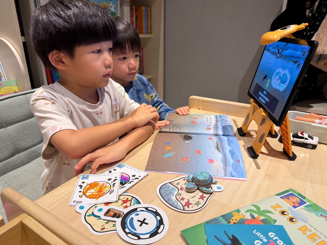 把閱讀變成孩子的主動選擇！【AR pedia虛實互動式英文繪本。中英發音】In to C社會+In to Q好奇+Science自然科普｜導讀電子書+茜茜延伸教材+學習單～茜茜團購