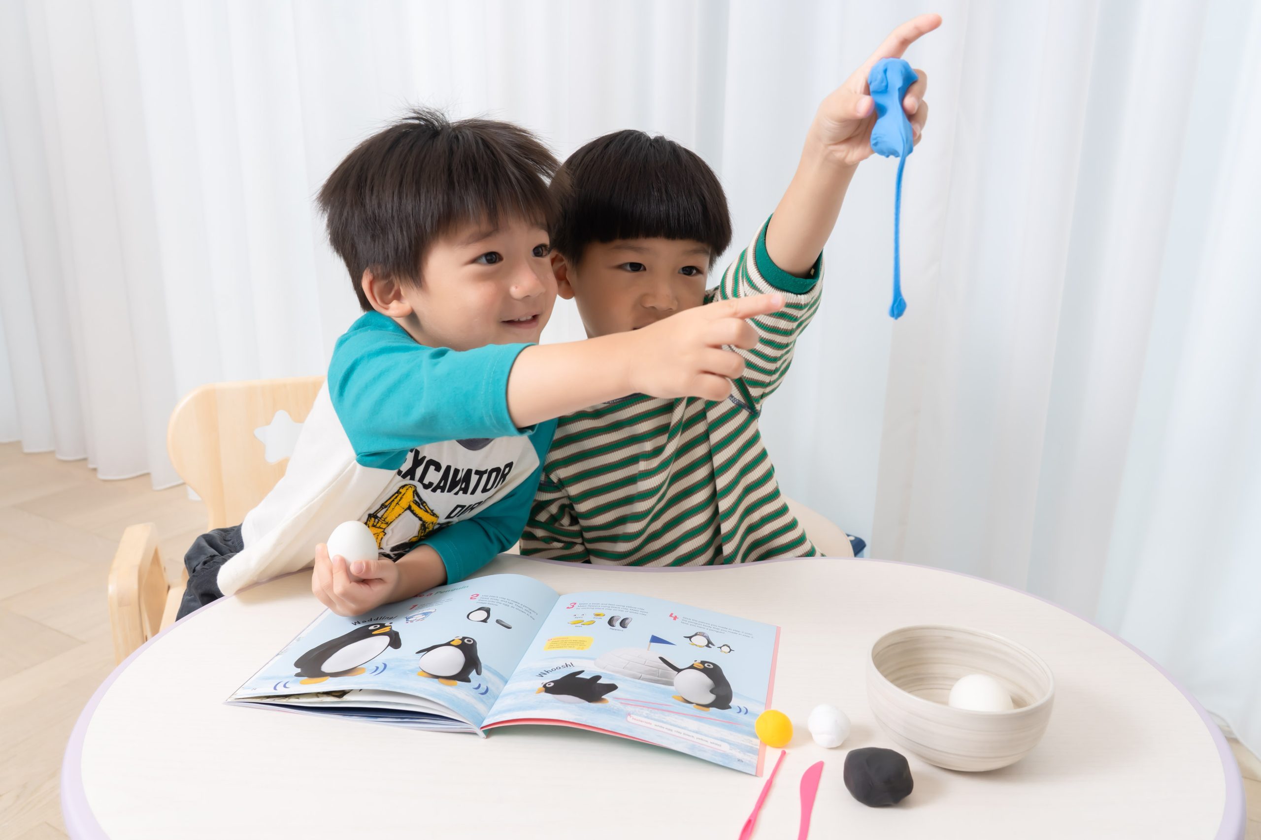 把閱讀變成孩子的主動選擇！【AR pedia虛實互動式英文繪本。中英發音】In to C社會+In to Q好奇+Science自然科普｜導讀電子書+茜茜延伸教材+學習單～茜茜團購