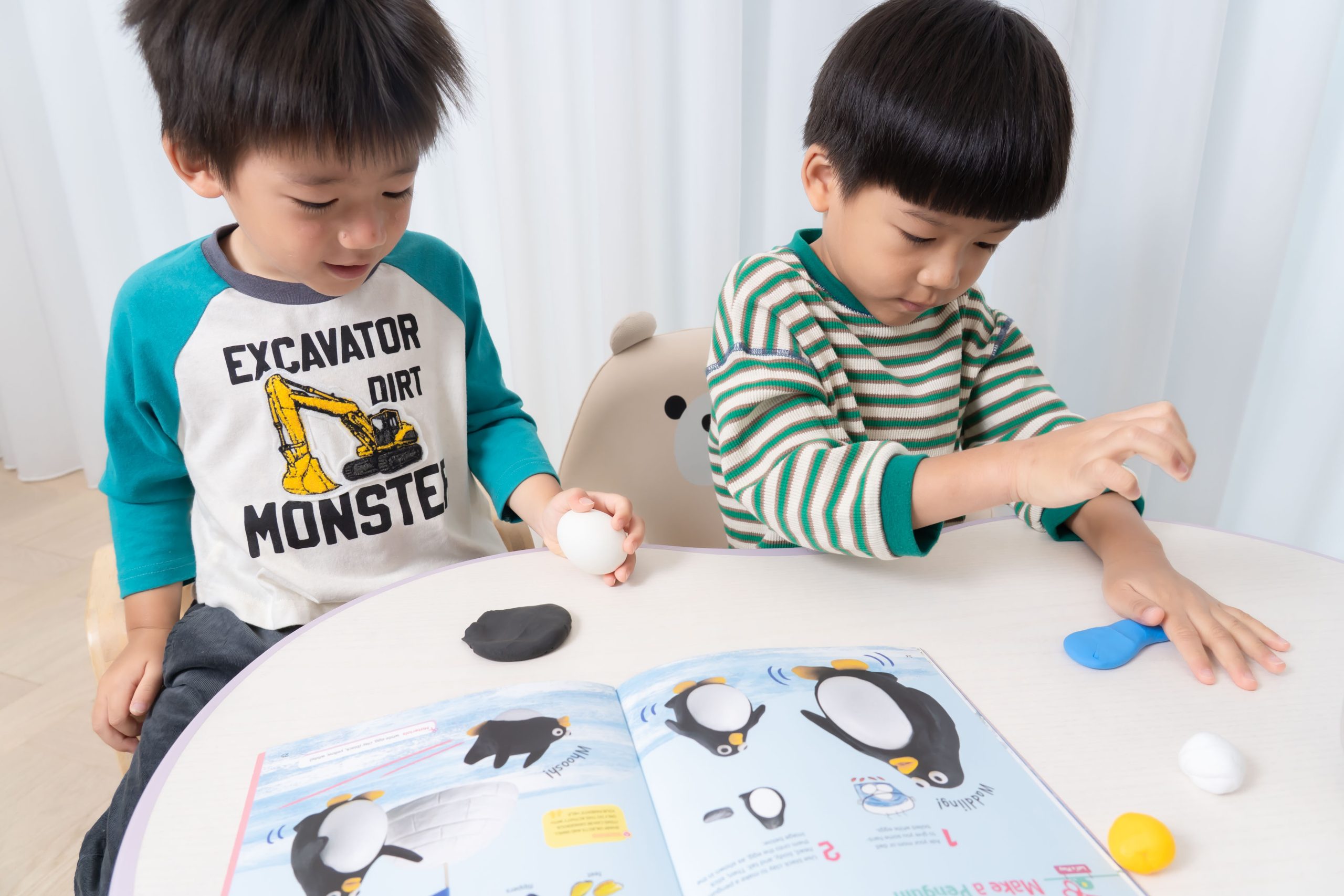 把閱讀變成孩子的主動選擇！【AR pedia虛實互動式英文繪本。中英發音】In to C社會+In to Q好奇+Science自然科普｜導讀電子書+茜茜延伸教材+學習單～茜茜團購