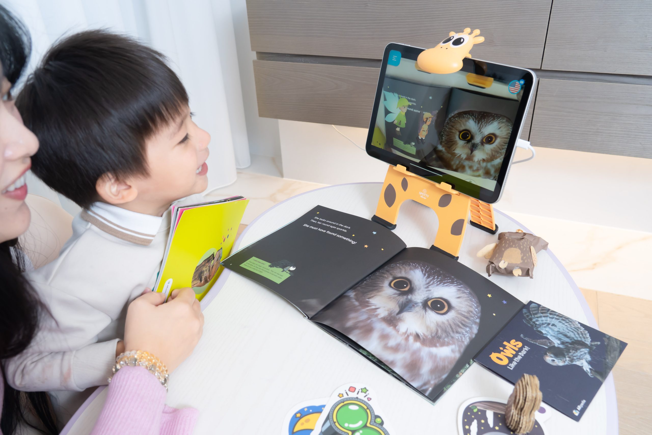 把閱讀變成孩子的主動選擇！【AR pedia虛實互動式英文繪本。中英發音】In to C社會+In to Q好奇+Science自然科普｜導讀電子書+茜茜延伸教材+學習單～茜茜團購