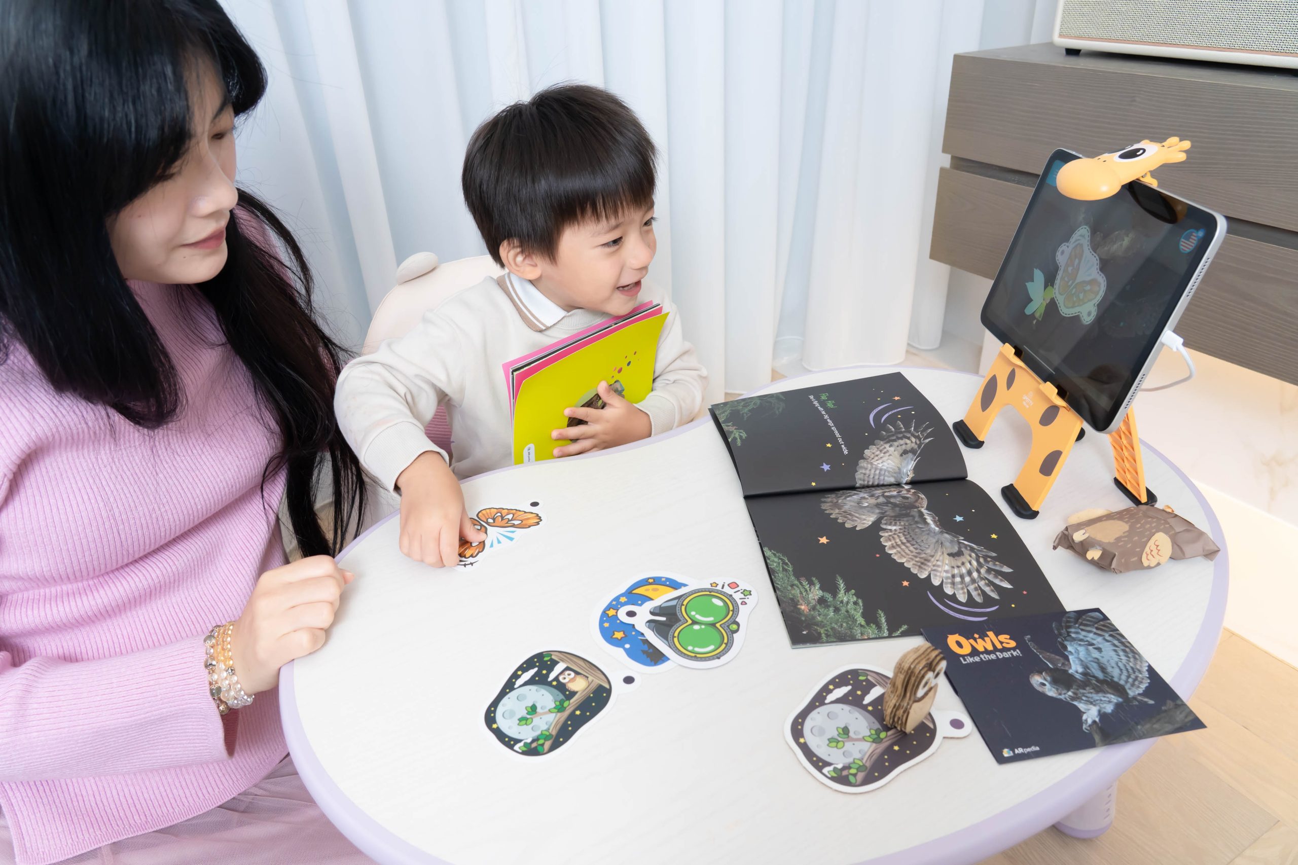 把閱讀變成孩子的主動選擇！【AR pedia虛實互動式英文繪本。中英發音】In to C社會+In to Q好奇+Science自然科普｜導讀電子書+茜茜延伸教材+學習單～茜茜團購