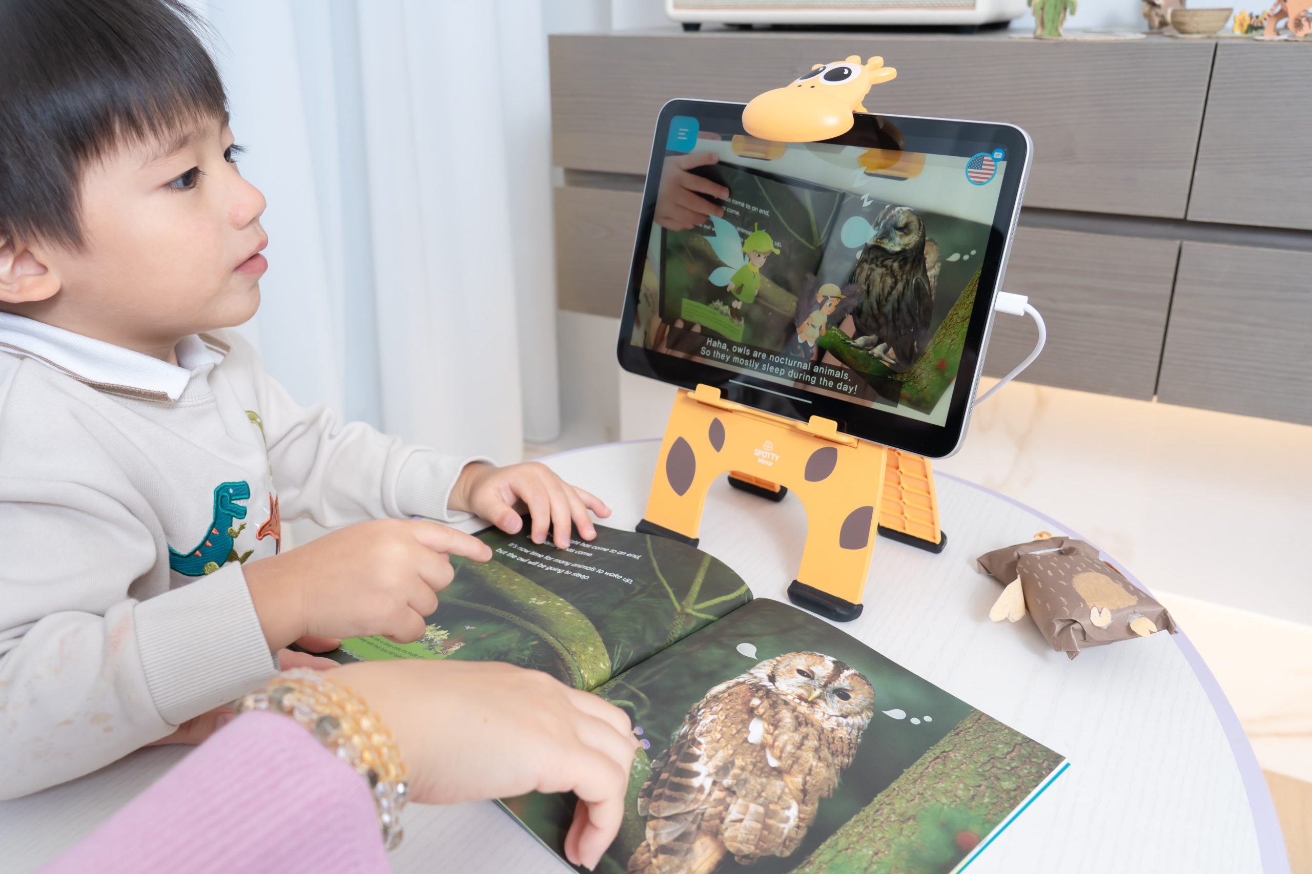 把閱讀變成孩子的主動選擇！【AR pedia虛實互動式英文繪本。中英發音】In to C社會+In to Q好奇+Science自然科普｜導讀電子書+茜茜延伸教材+學習單～茜茜團購