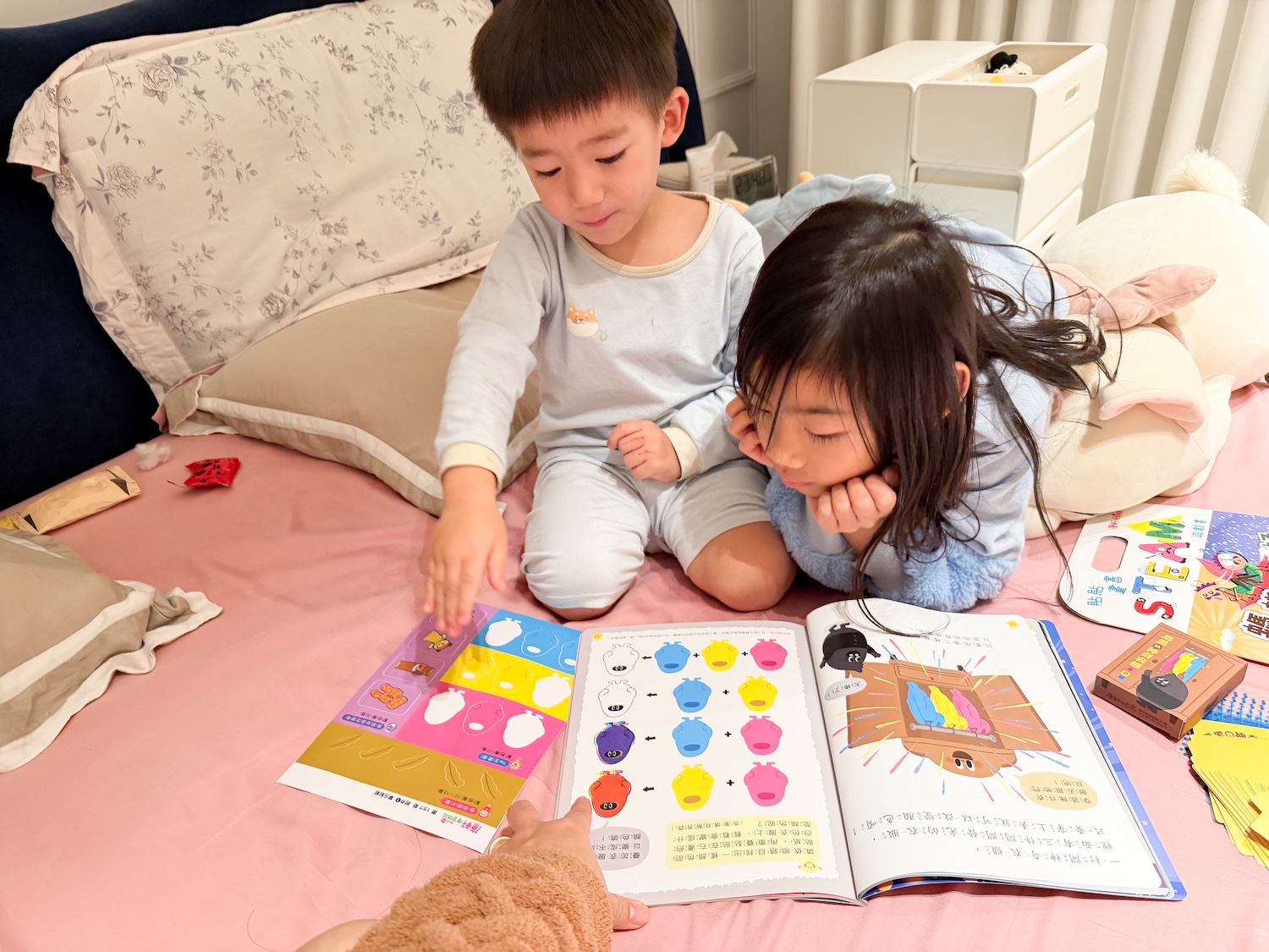 【康軒學習雜誌。故事繪本。科普繪本】點讀有聲小卡+ 茜茜獨家禮+買3年送1年!漲價前最後一團!3/1立即漲價! 【康軒學習雜誌。故事繪本。科普繪本】點讀有聲小卡+ 茜茜獨家禮+買3年送1年!漲價前最後一團!3/1立即漲價!