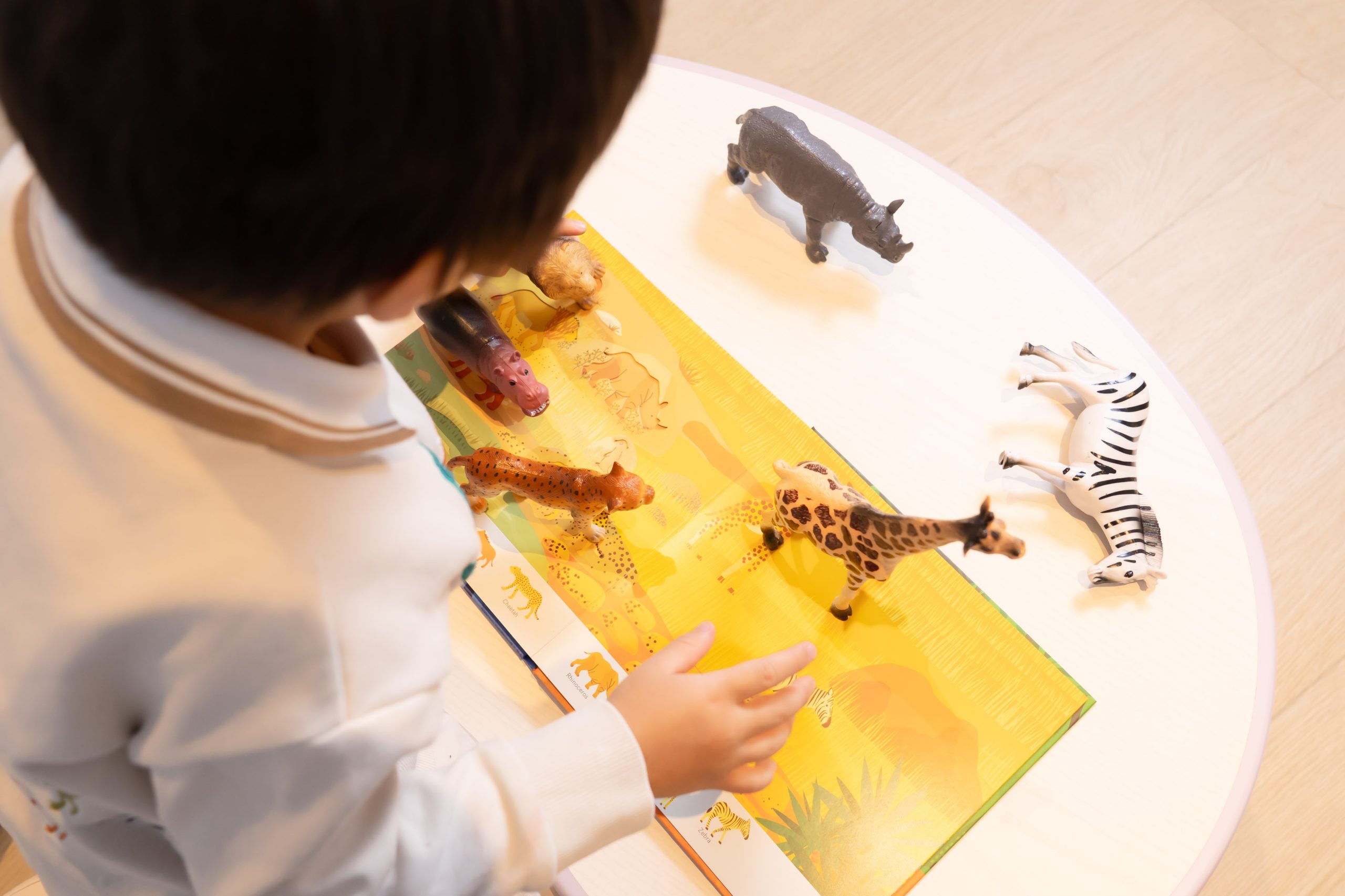 【KidsRead點讀筆x茜茜｜玩樂無痛學語言｜幼兒英文篇。遊戲唱跳系列】