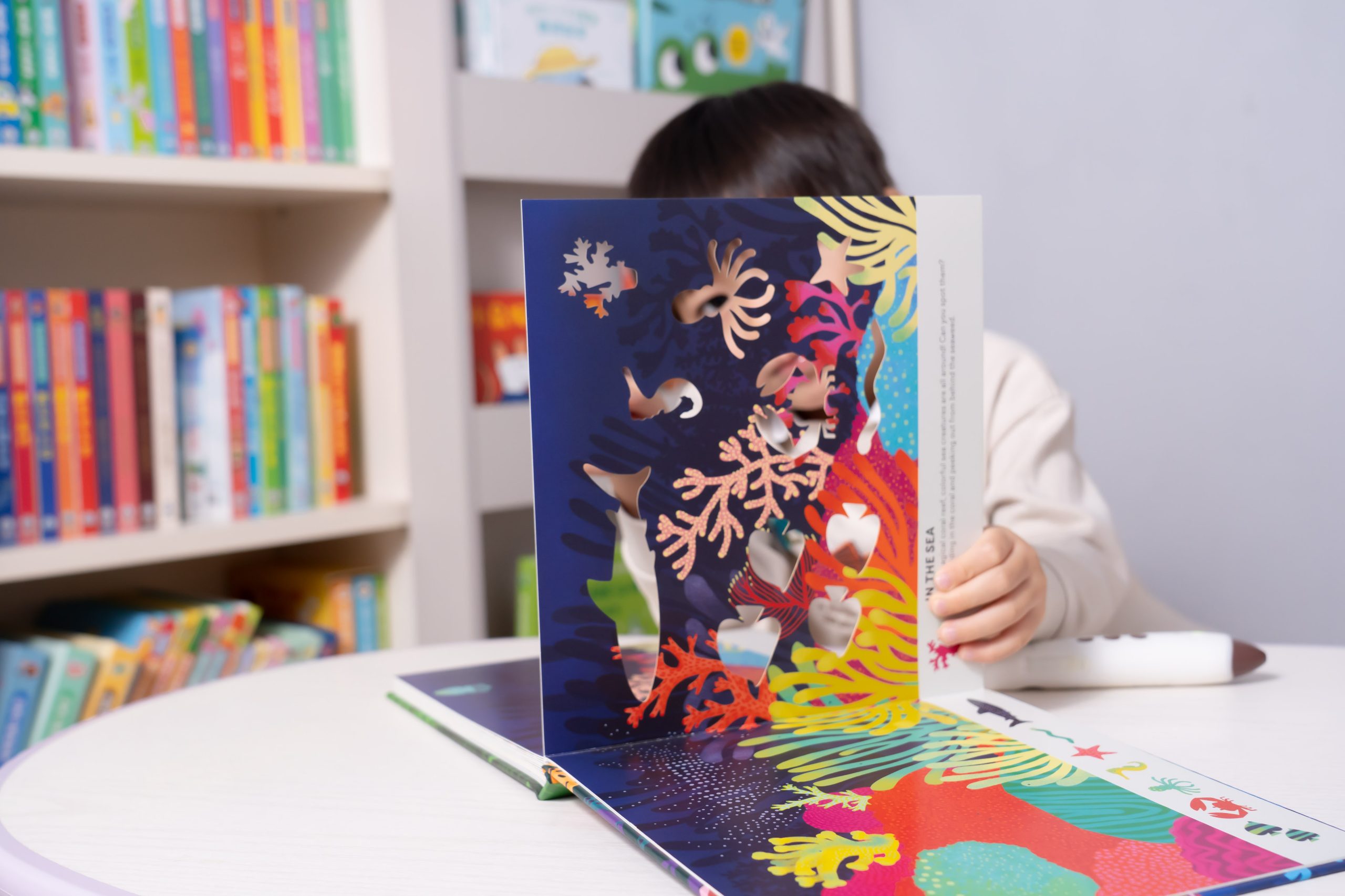 【KidsRead點讀筆x茜茜｜玩樂無痛學語言｜幼兒英文篇。遊戲唱跳系列】