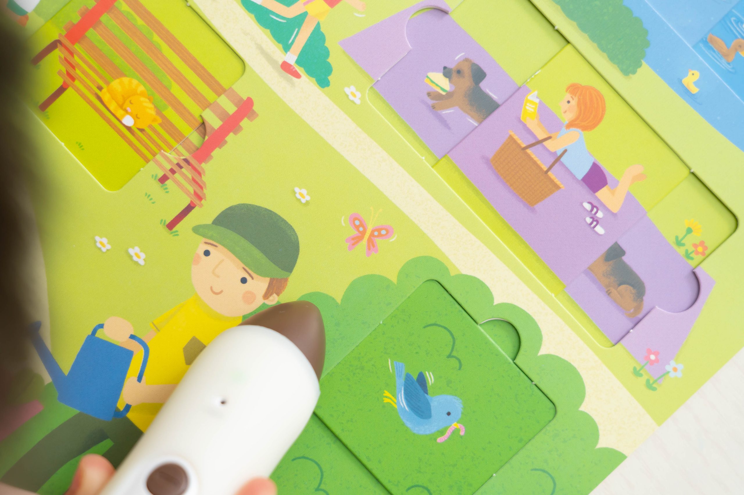 【KidsRead點讀筆x茜茜｜同步提升專注力｜幼兒英文篇。互動學習系列】+小小職人遊戲屋