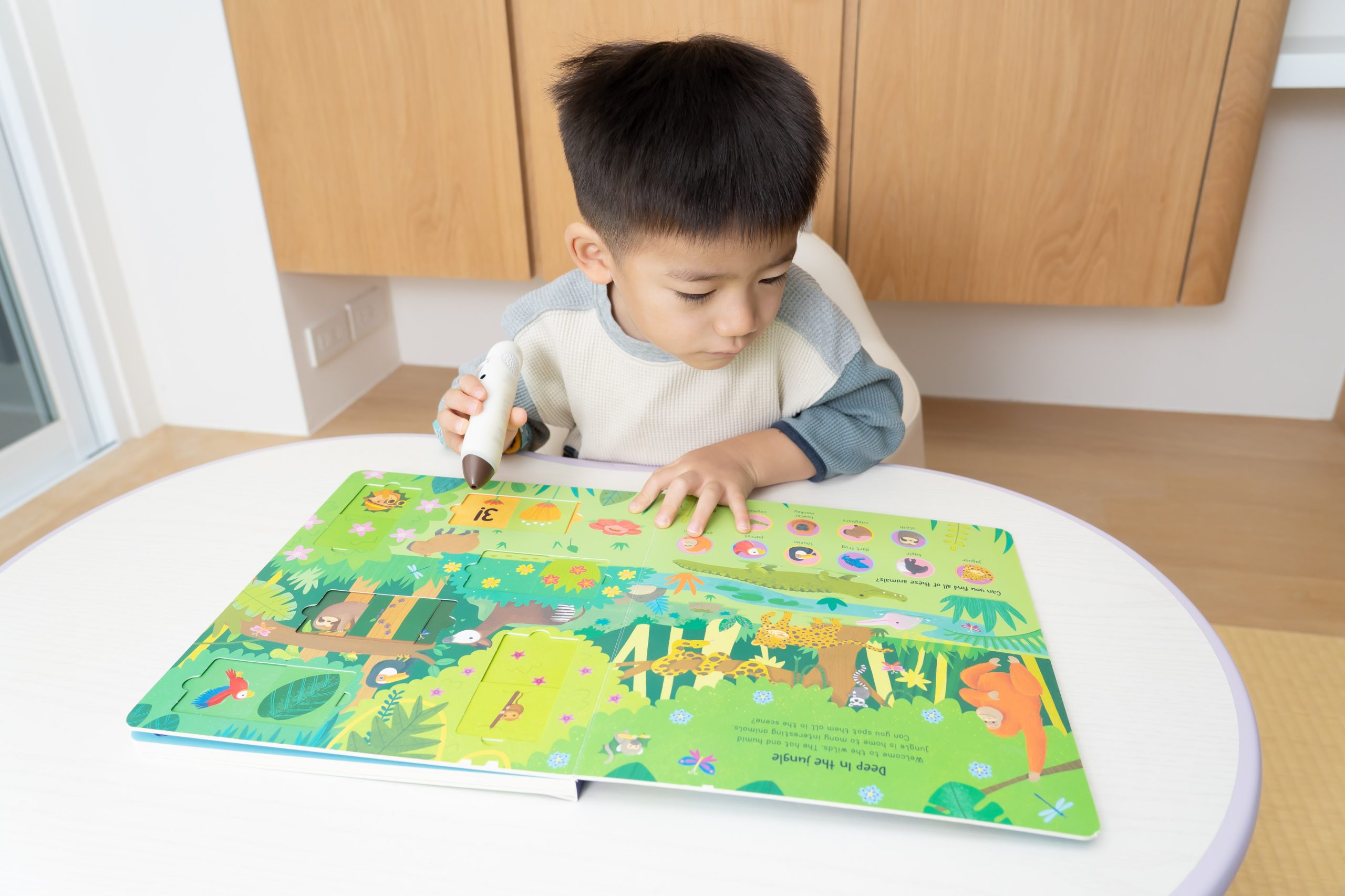 【KidsRead點讀筆x茜茜｜同步提升專注力｜幼兒英文篇。互動學習系列】+小小職人遊戲屋